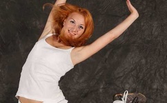 迈开腿让尝尝你的小草莓什么意思